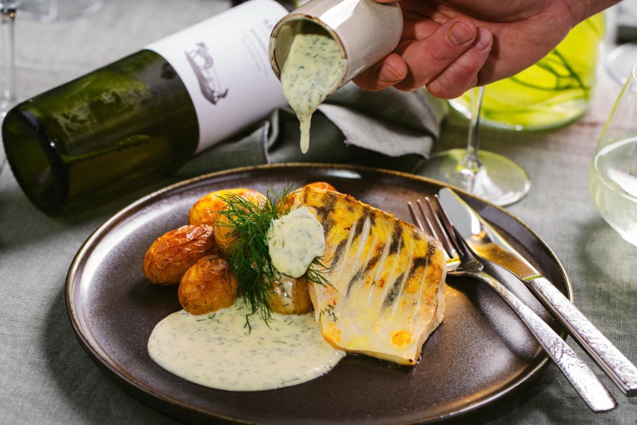 Restaurant & Pension U Hradu Šternberk المظهر الخارجي الصورة
