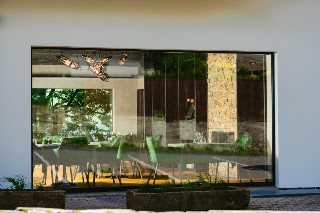 Restaurant & Pension U Hradu Šternberk المظهر الخارجي الصورة